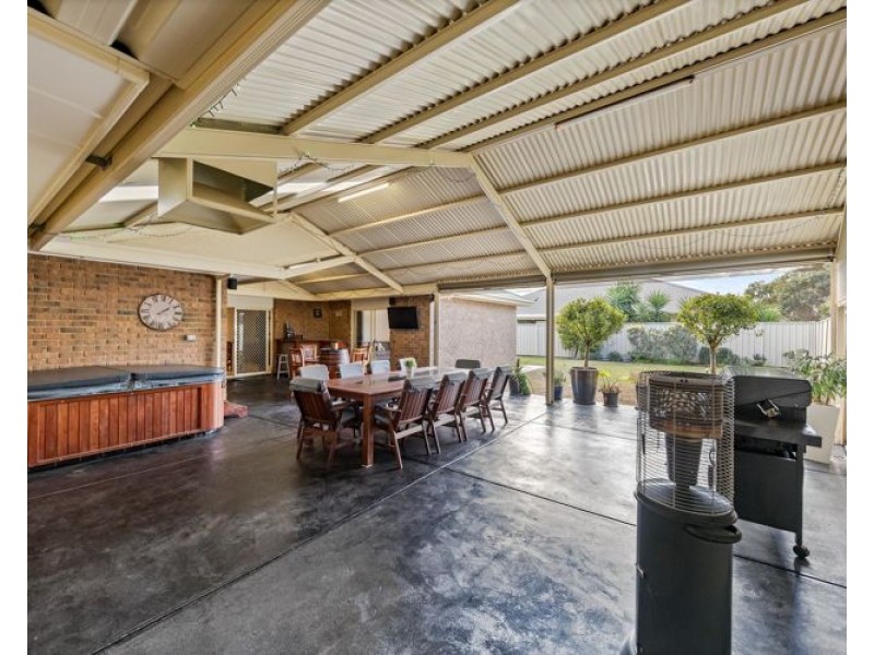 5 Amberwell Terrace, Burton SA 5110