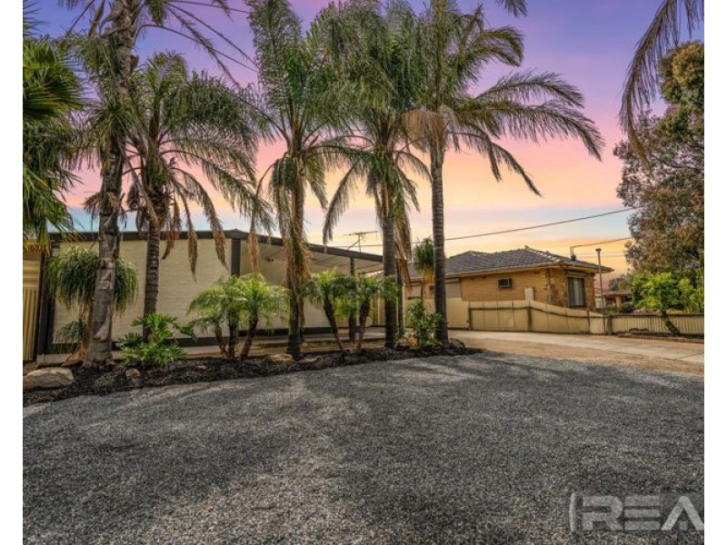 11 Kings Road, Salisbury Downs SA 5108