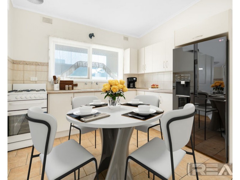 11 Kings Road, Salisbury Downs SA 5108