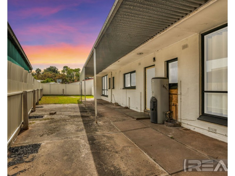 11 Kings Road, Salisbury Downs SA 5108