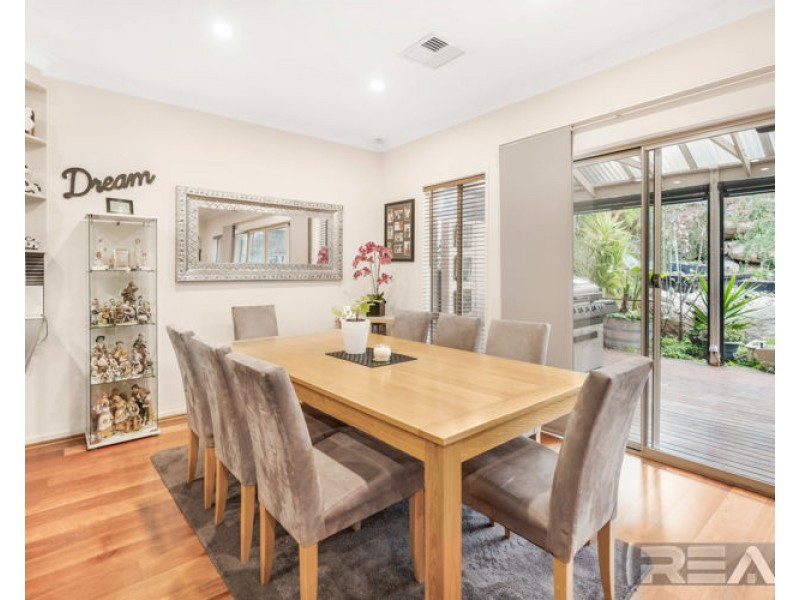 26 Martinique Walk, Mawson Lakes SA 5095
