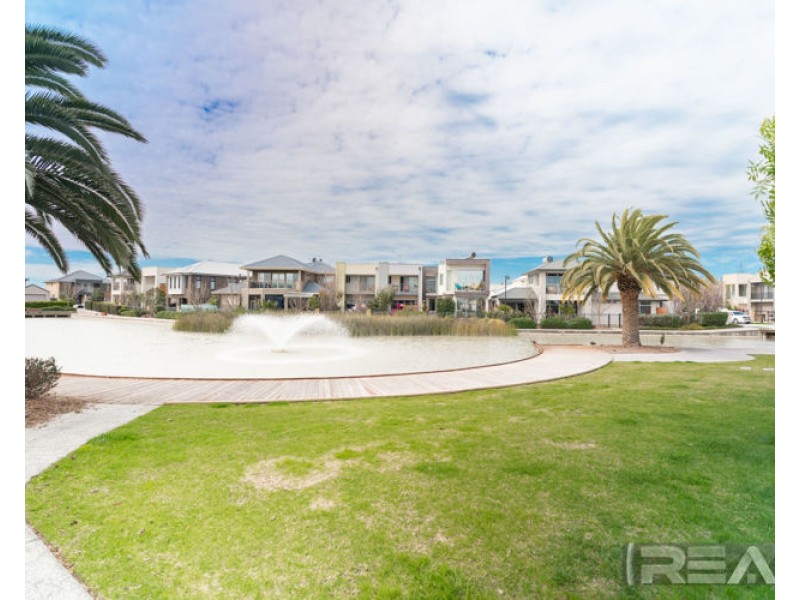 26 Martinique Walk, Mawson Lakes SA 5095