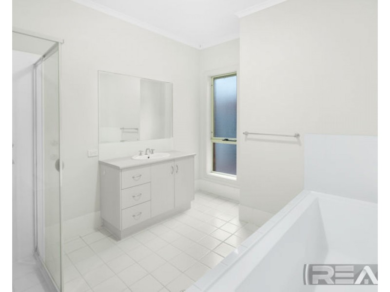 85 Lakeside Drive, Andrews Farm SA 5114