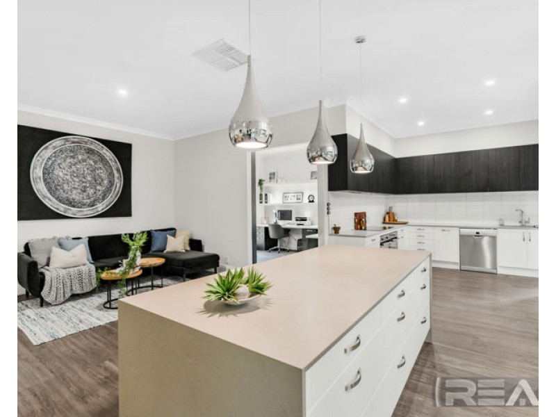 25 Hedgerow Court, Greenwith SA 5125