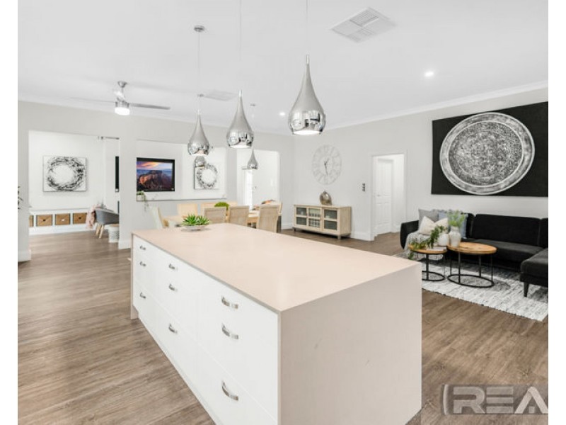 25 Hedgerow Court, Greenwith SA 5125