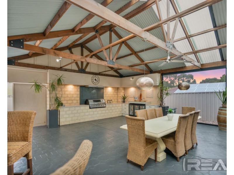 25 Hedgerow Court, Greenwith SA 5125