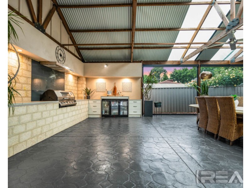 25 Hedgerow Court, Greenwith SA 5125