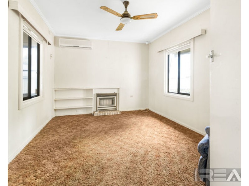 33 Blyth Street, Clearview SA 5085