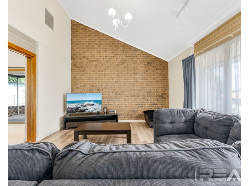 5 Kosmina Crescent, Hillbank SA 5112