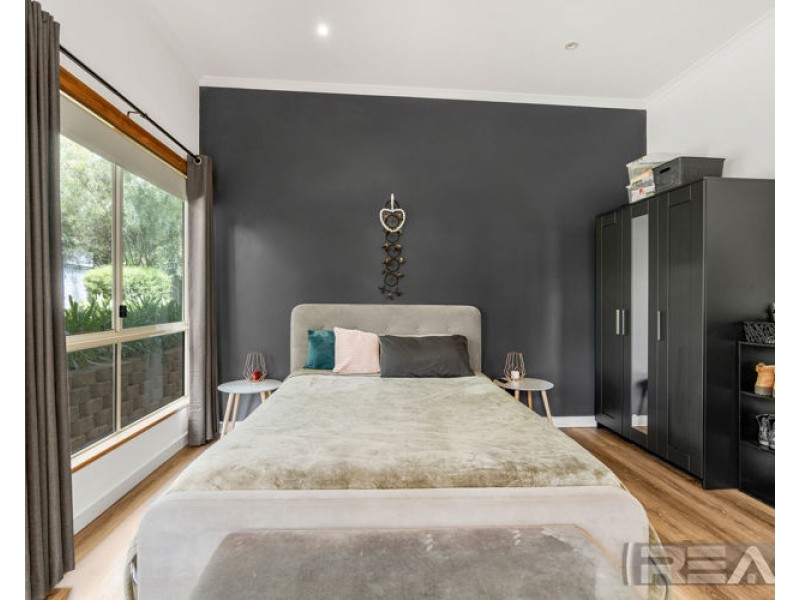 5 Kosmina Crescent, Hillbank SA 5112