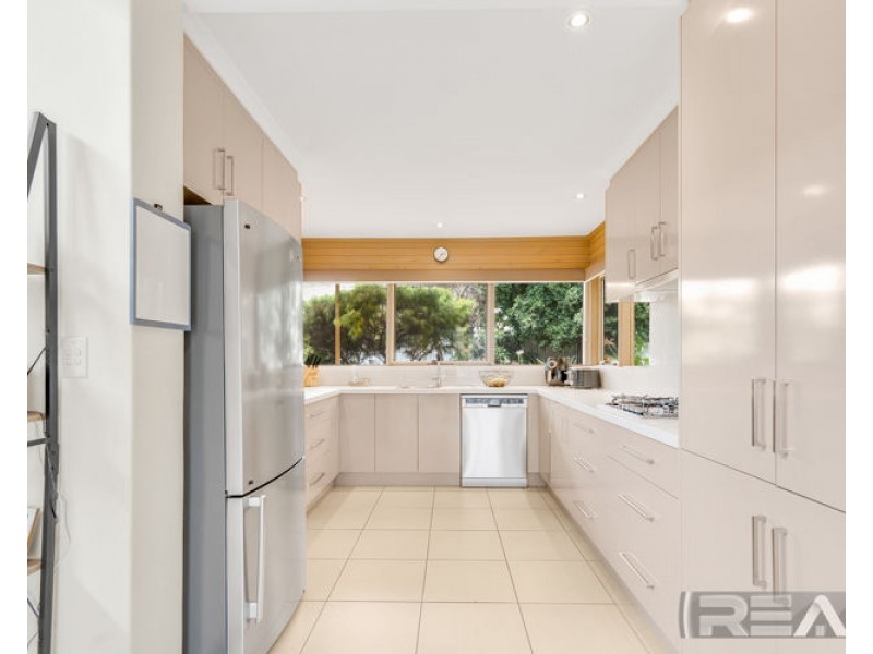 5 Kosmina Crescent, Hillbank SA 5112
