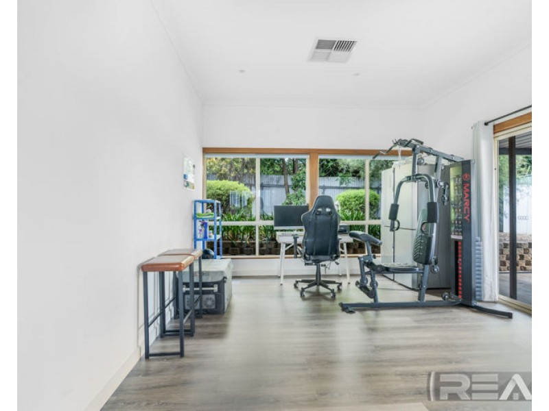 5 Kosmina Crescent, Hillbank SA 5112
