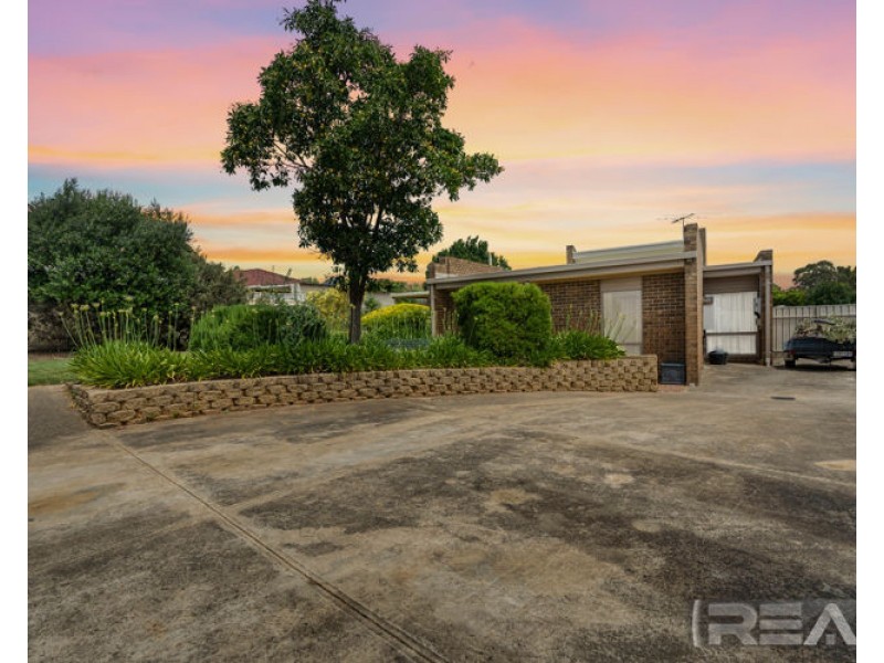 5 Kosmina Crescent, Hillbank SA 5112