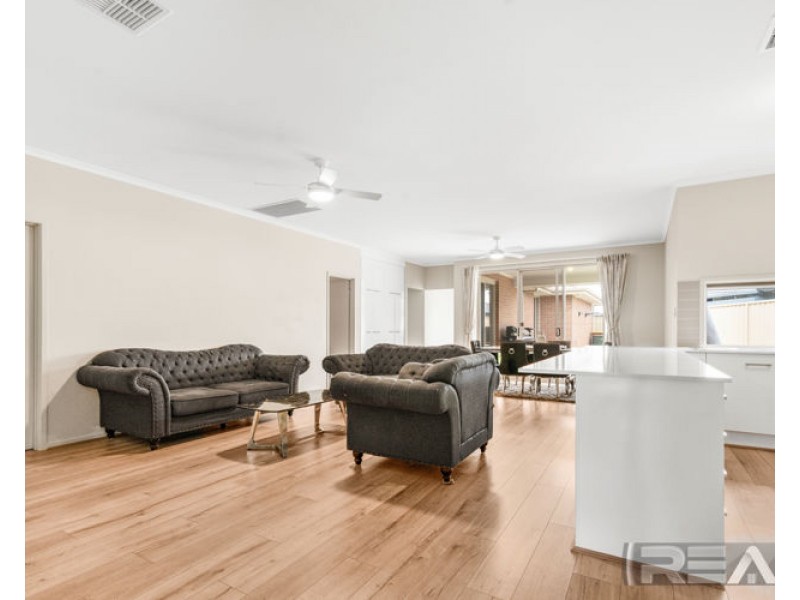 210 Newton Boulevard, Munno Para SA 5115