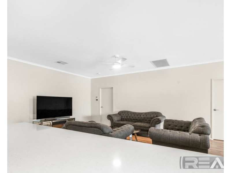 210 Newton Boulevard, Munno Para SA 5115