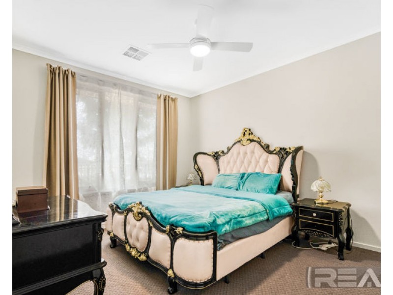 210 Newton Boulevard, Munno Para SA 5115