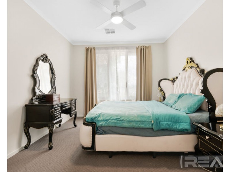 210 Newton Boulevard, Munno Para SA 5115