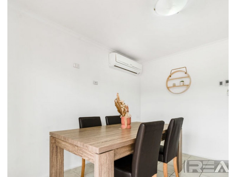 4 Oak Avenue, Burton SA 5110