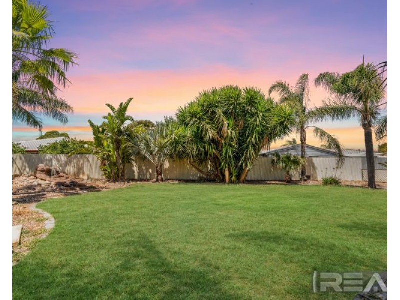 4 Oak Avenue, Burton SA 5110