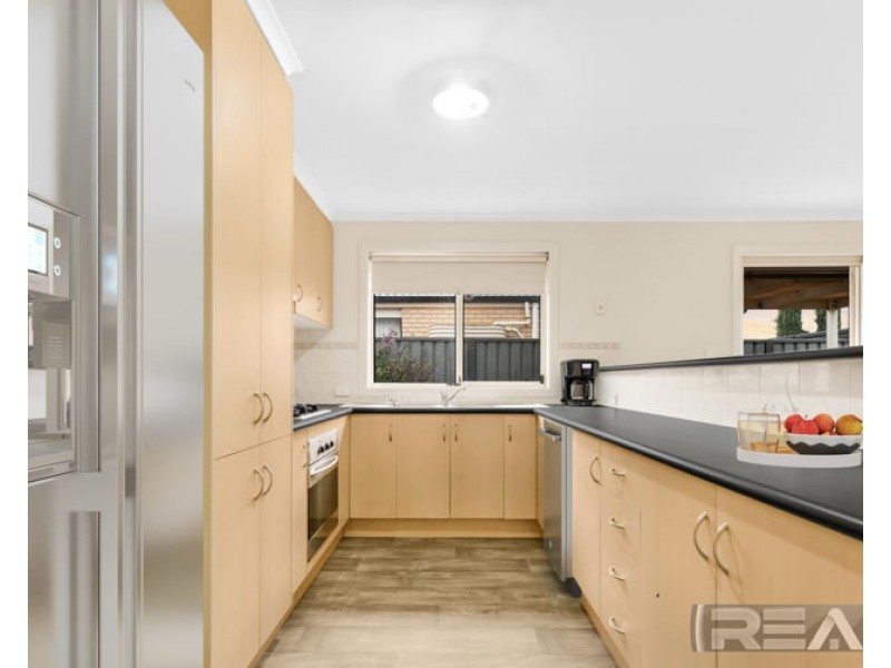 63 Lakeside Drive, Andrews Farm SA 5114