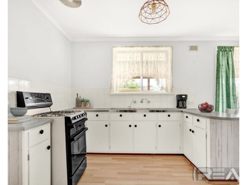 42 Saints Road, Salisbury Park SA 5109