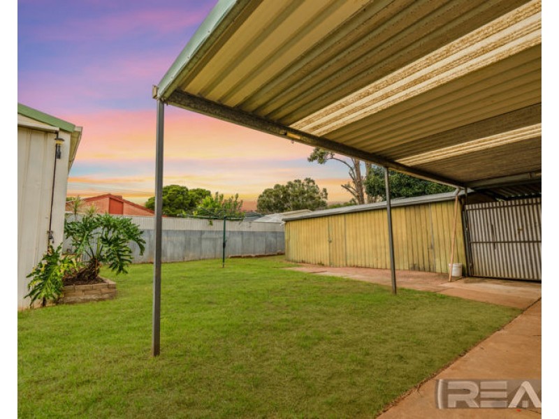 14 McCullogh Street, Elizabeth Downs SA 5113