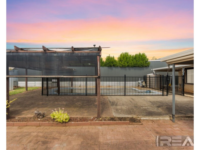 130 McIntyre Road, Gulfview Heights SA 5096