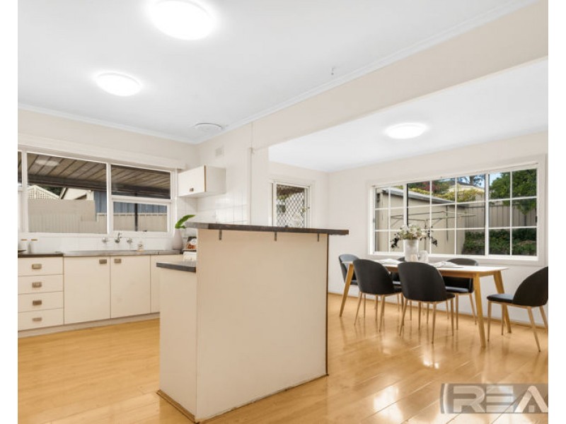 33 Opal Road, Morphett Vale SA 5162