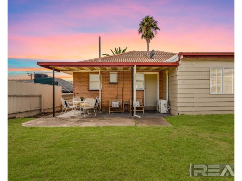 33 Opal Road, Morphett Vale SA 5162