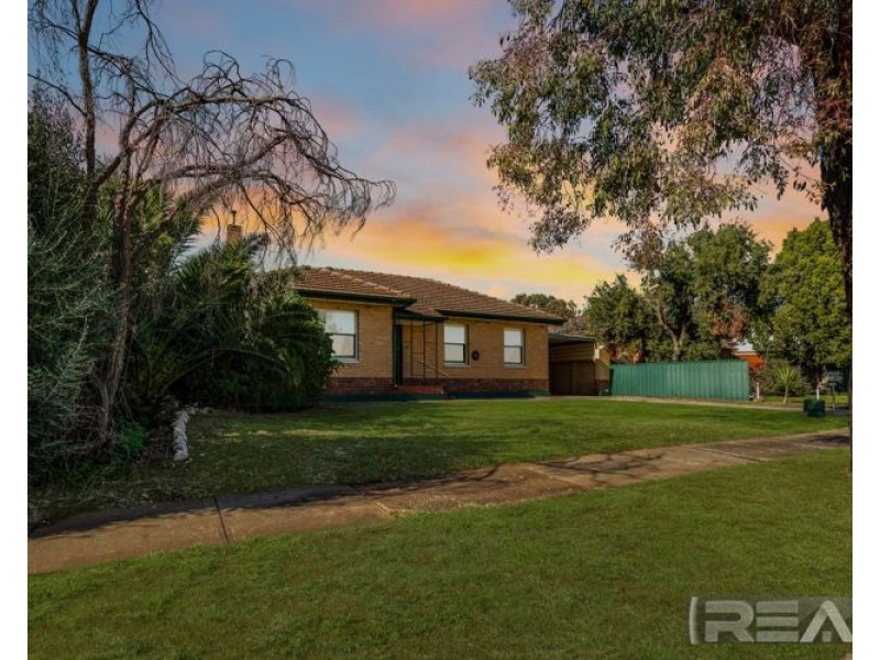 18 Bloomfield Crescent, Elizabeth Downs SA 5113