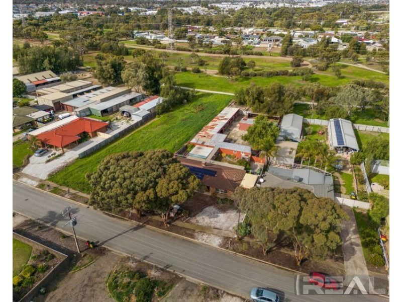 15 Alabar Crescent, Globe Derby Park SA 5110