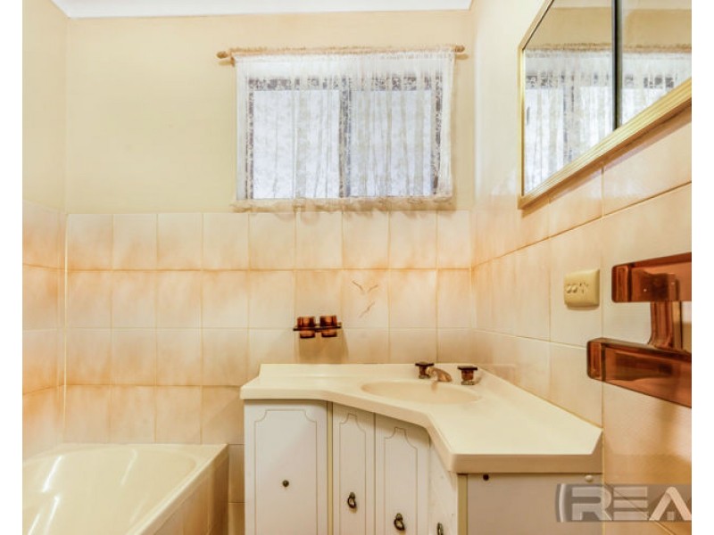 15 Alabar Crescent, Globe Derby Park SA 5110