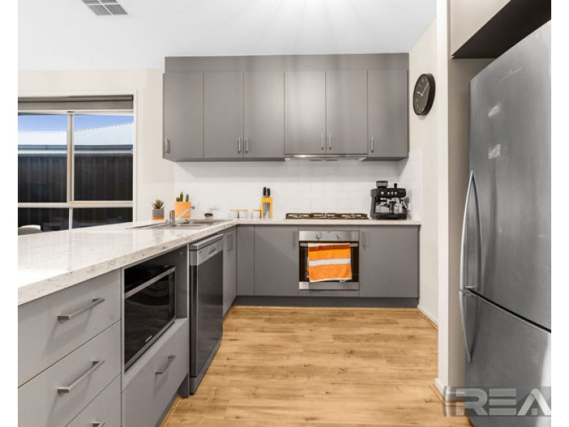 14 Robertson Street, Evanston Gardens SA 5116