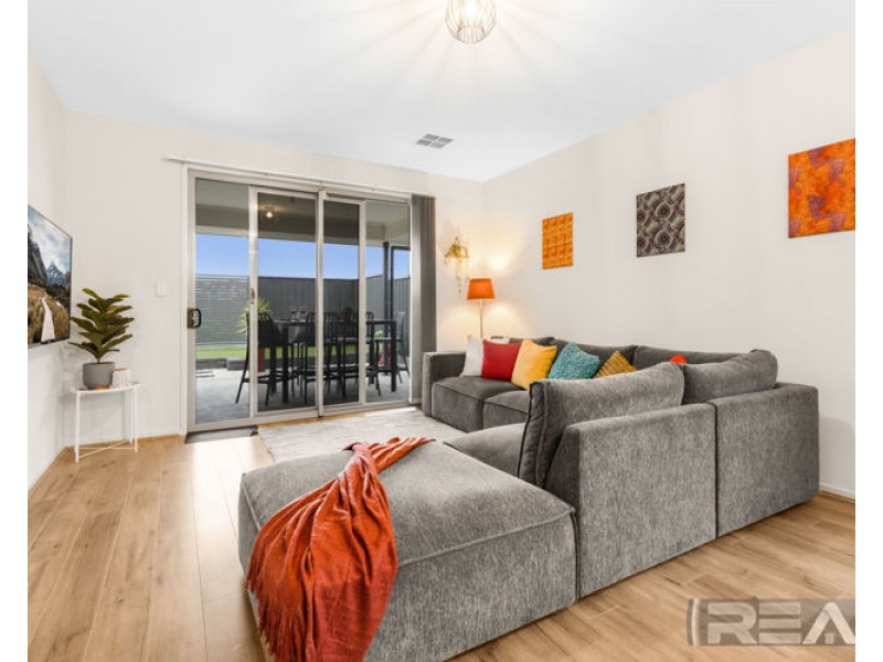 14 Robertson Street, Evanston Gardens SA 5116