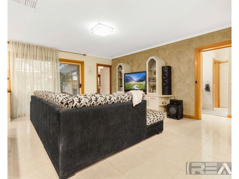 7 Carriage Way, Gulfview Heights SA 5096