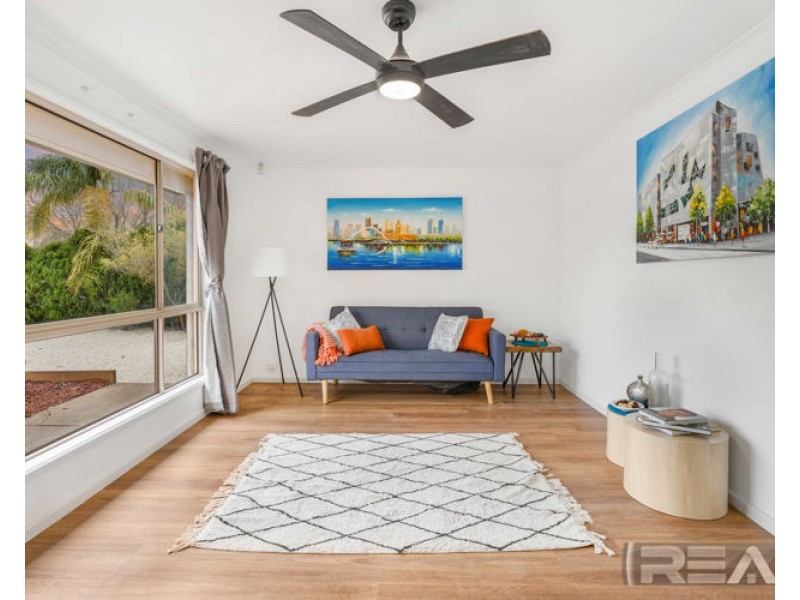 43 President Avenue, Andrews Farm SA 5114