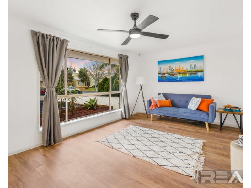 43 President Avenue, Andrews Farm SA 5114