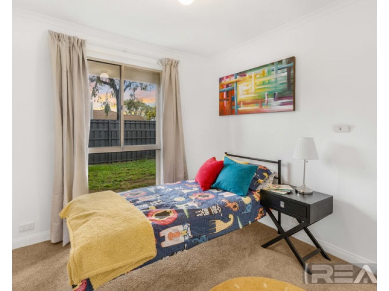 43 President Avenue, Andrews Farm SA 5114