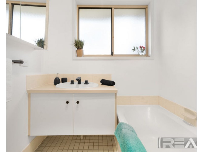 43 President Avenue, Andrews Farm SA 5114