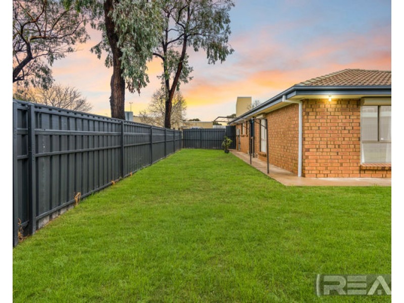 43 President Avenue, Andrews Farm SA 5114