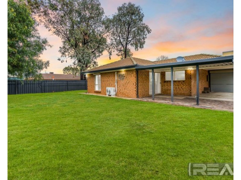 43 President Avenue, Andrews Farm SA 5114