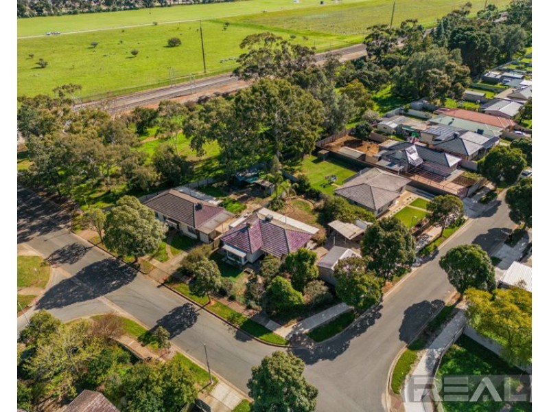32 Hewitt Road, Elizabeth South SA 5112