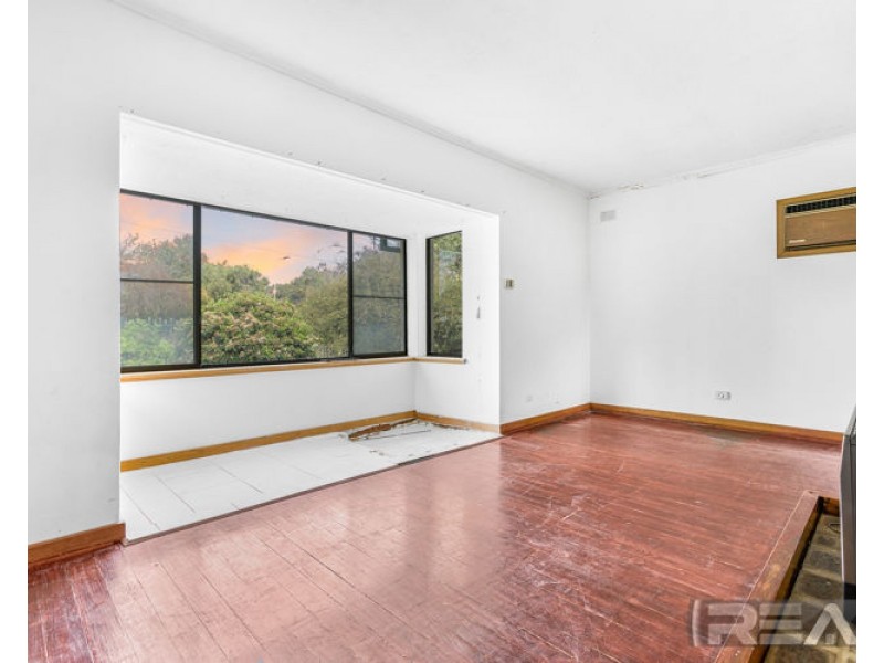 32 Hewitt Road, Elizabeth South SA 5112