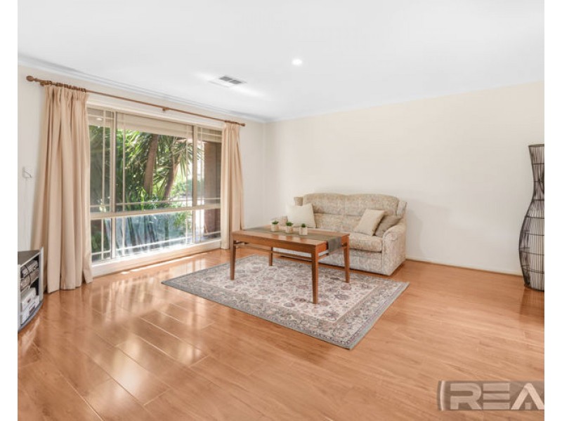 25 Rochester Drive, Salisbury Heights SA 5109