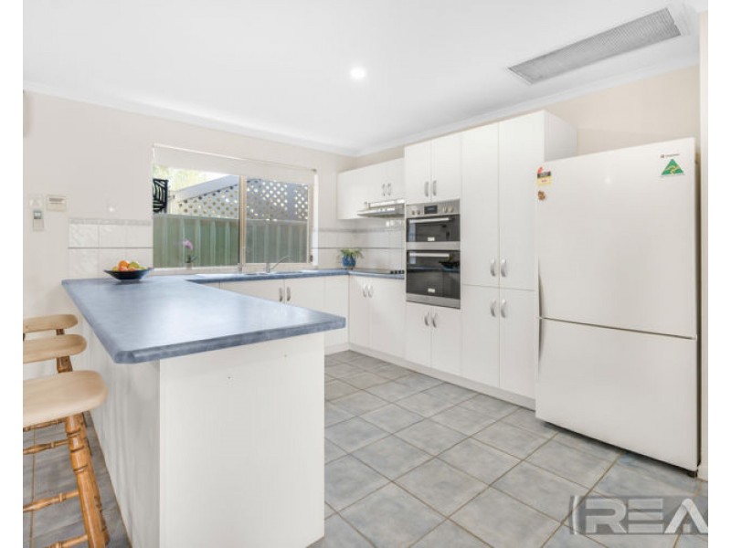 25 Rochester Drive, Salisbury Heights SA 5109