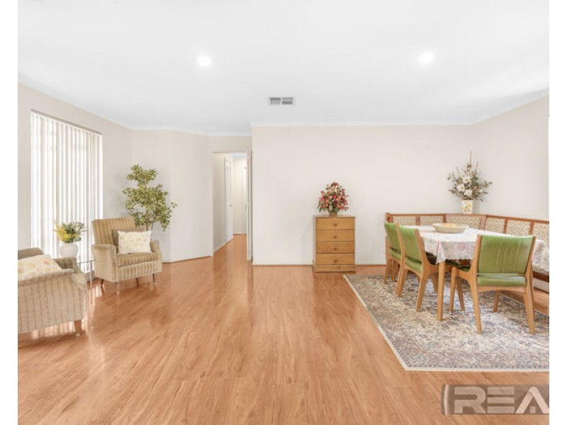 25 Rochester Drive, Salisbury Heights SA 5109
