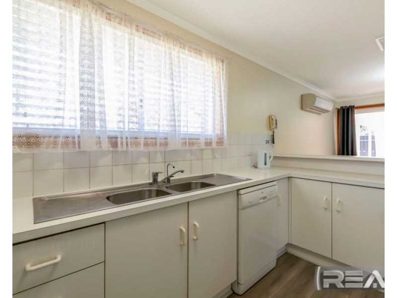 4 Sunshine Place, Blakeview SA 5114