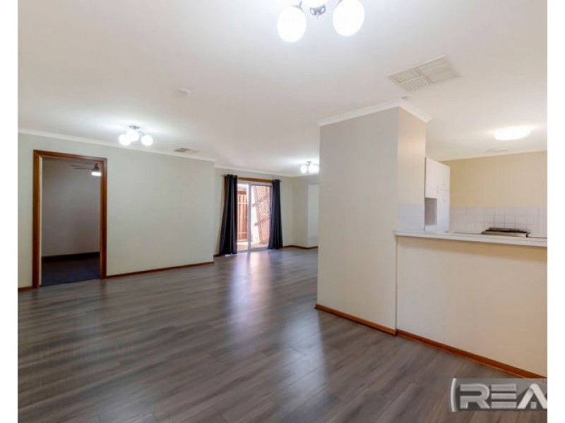 4 Sunshine Place, Blakeview SA 5114