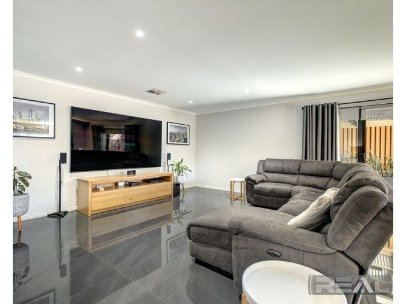 11 Mallett Avenue, Brahma Lodge SA 5109