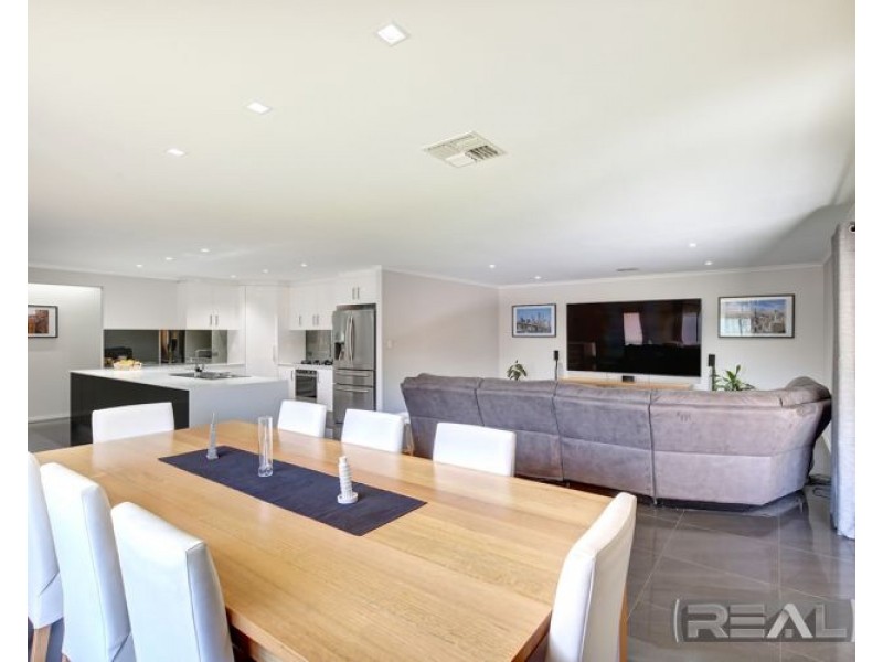 11 Mallett Avenue, Brahma Lodge SA 5109